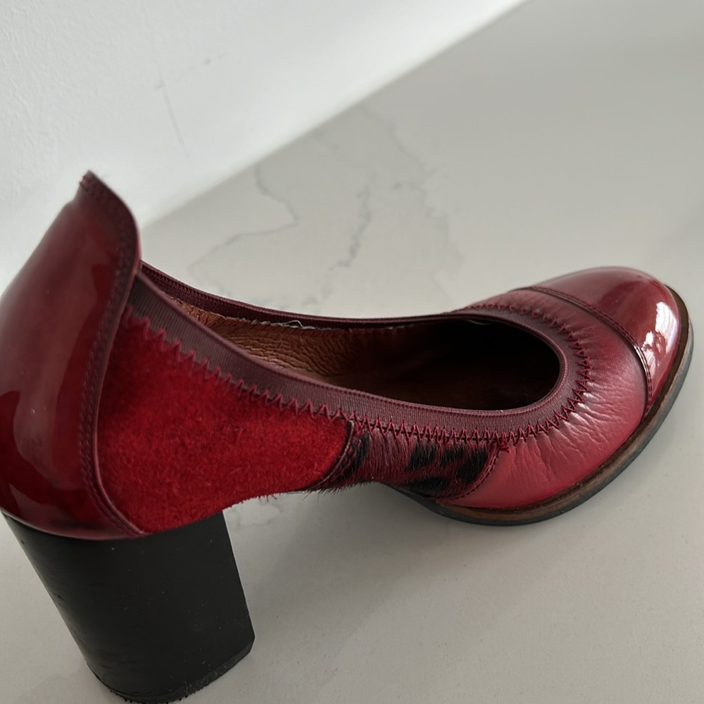 Red shoes - Picture 2 of 2
